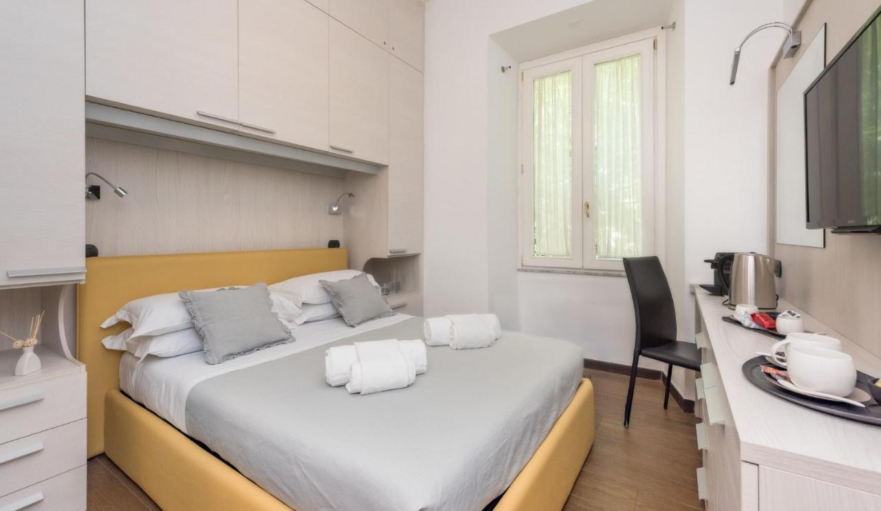 Отель Andenis Tiber House Рим Экстерьер фото