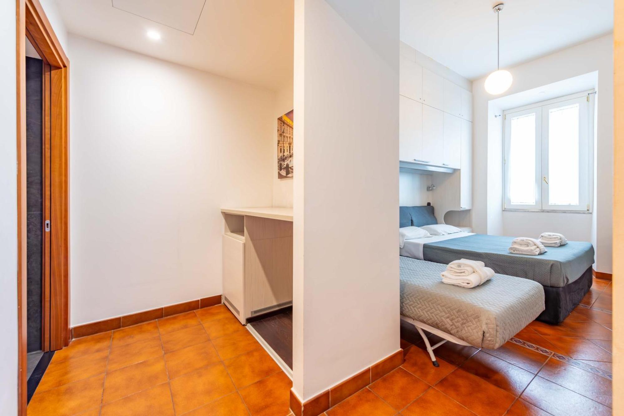 Отель Andenis Tiber House Рим Экстерьер фото