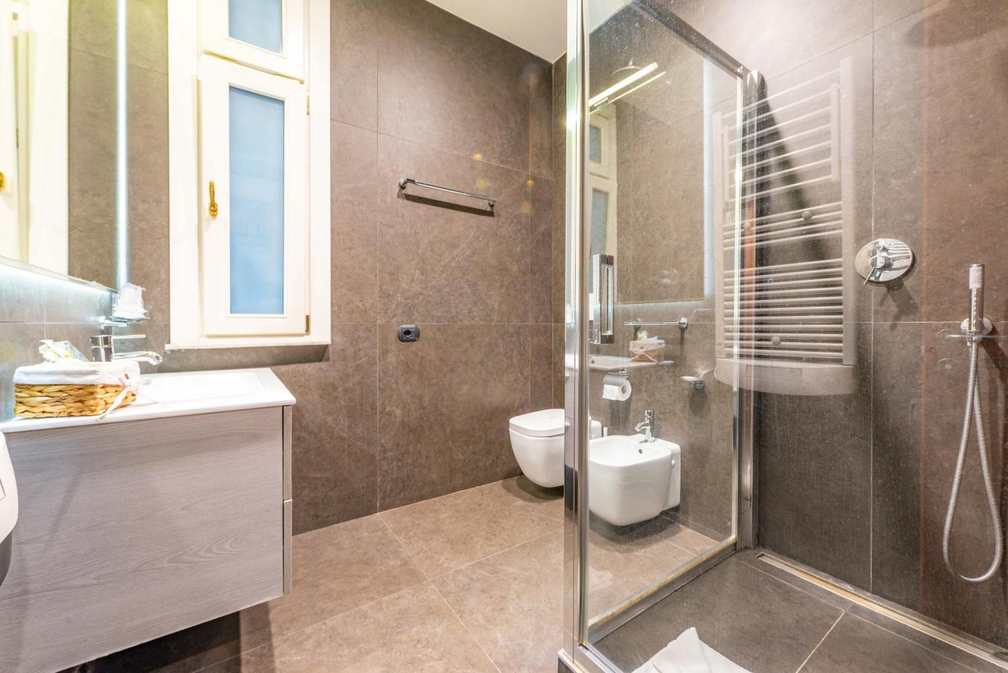 Отель Andenis Tiber House Рим Экстерьер фото