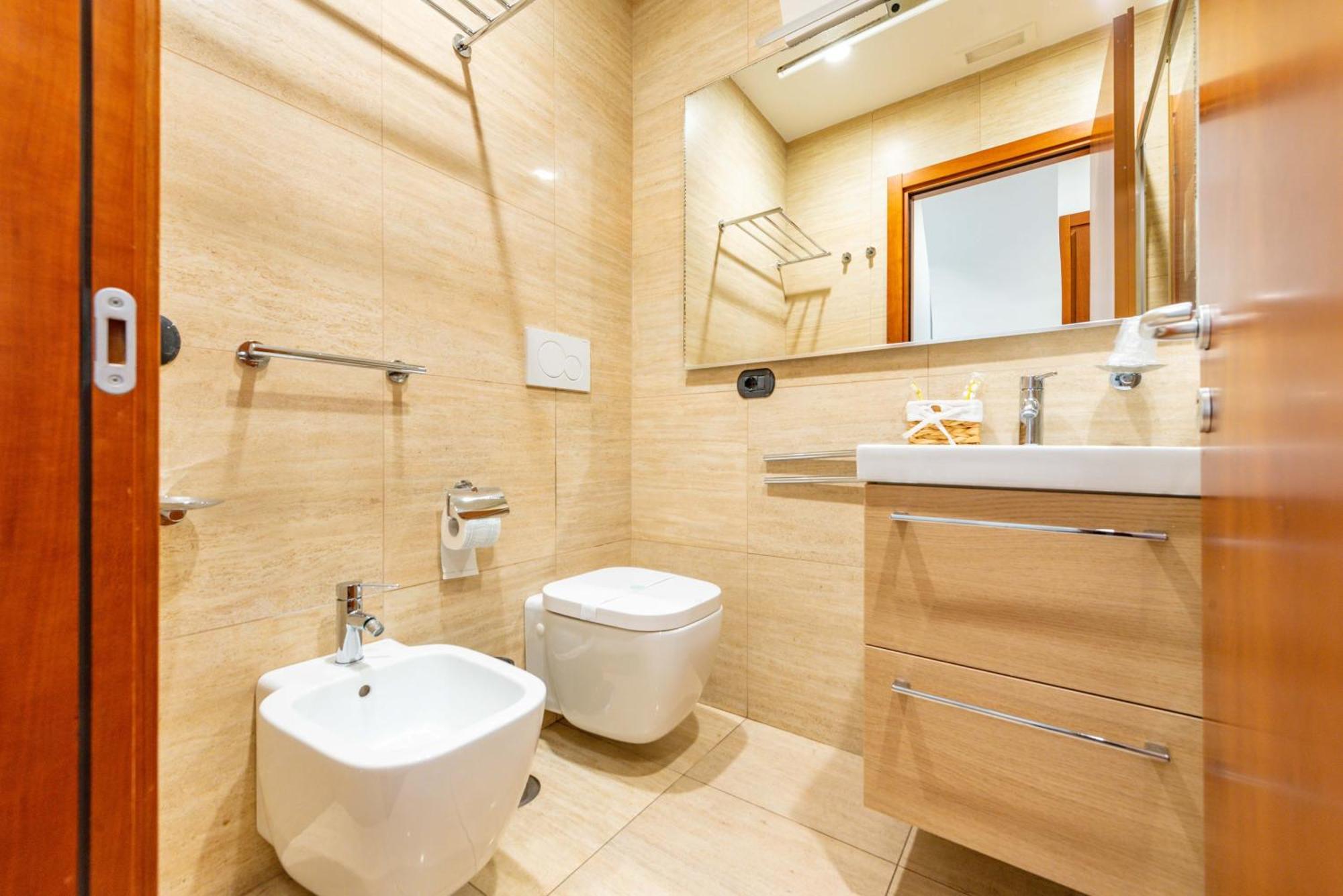 Отель Andenis Tiber House Рим Экстерьер фото