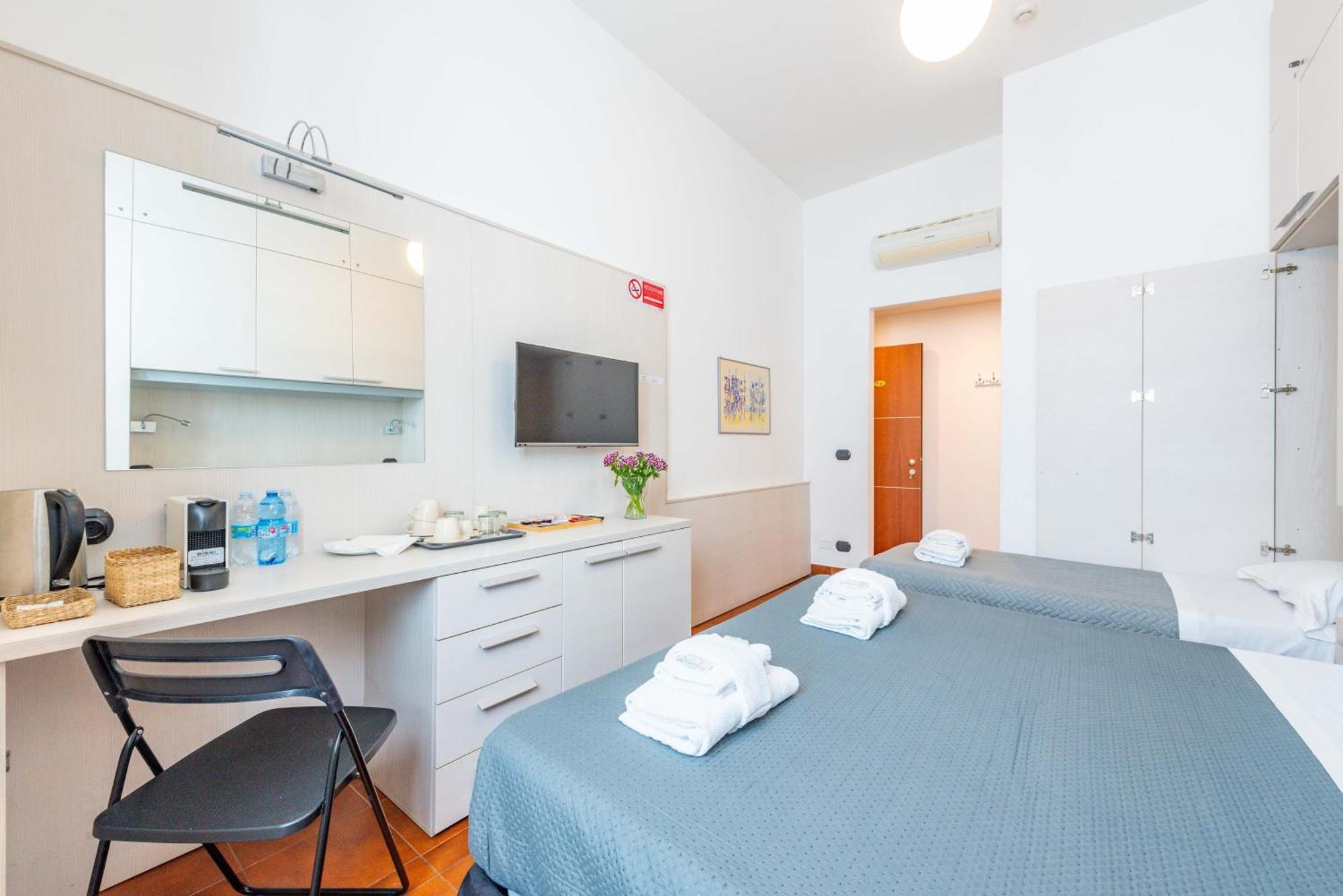 Отель Andenis Tiber House Рим Экстерьер фото