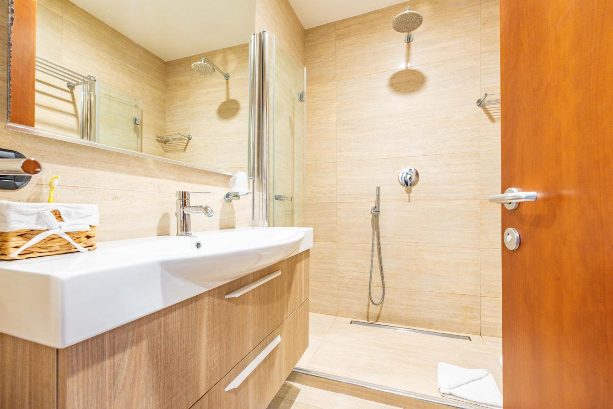 Отель Andenis Tiber House Рим Экстерьер фото